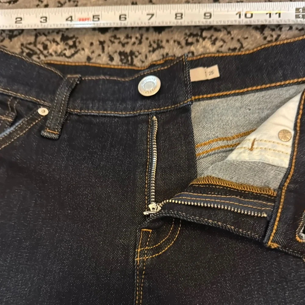 Hudson dark wash cutoff Shorts - Picture 6 of 7